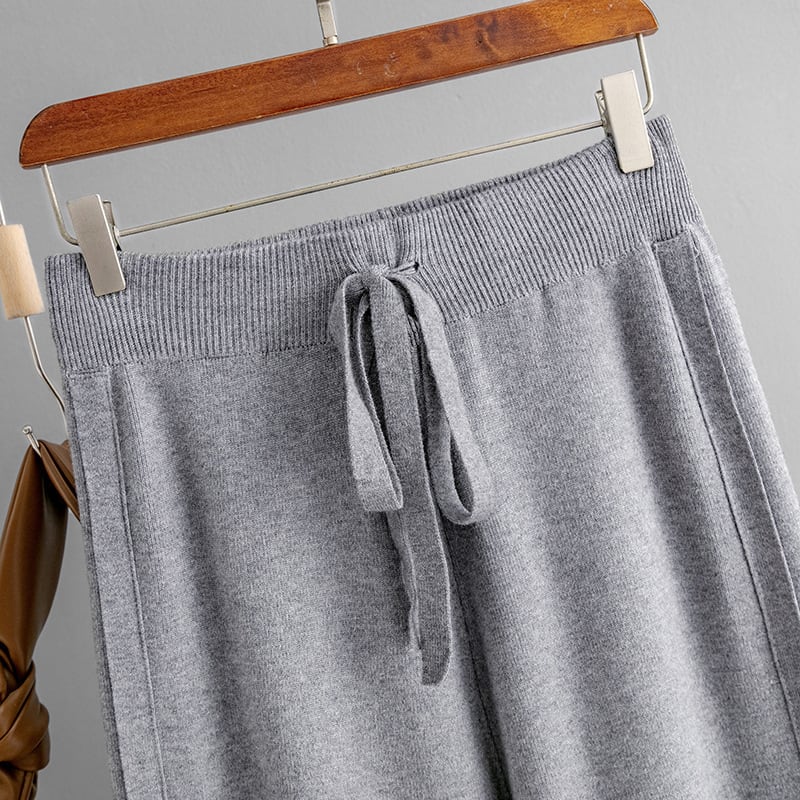 【bottoms】スリットニットワイドパンツ　M18416