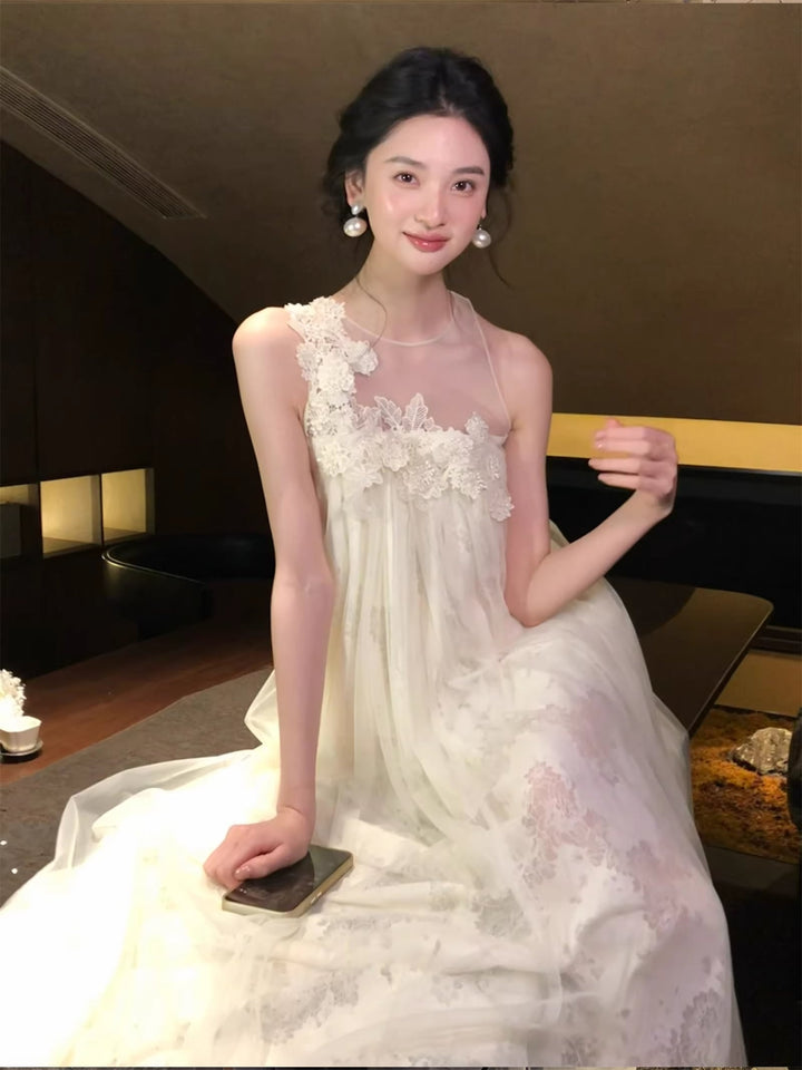 【dress】立体感フラワーノースリーブチュールワンピース Q8409