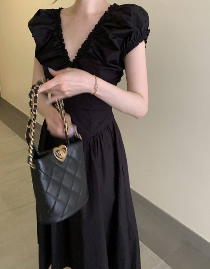【dress】Vネックワンピース　M24626