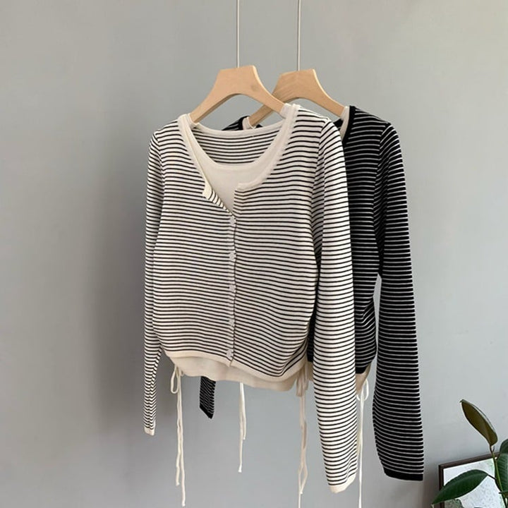【tops】ボーダー柄切り替えニットトップス　M26522