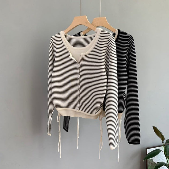 【tops】ボーダー柄切り替えニットトップス　M26522
