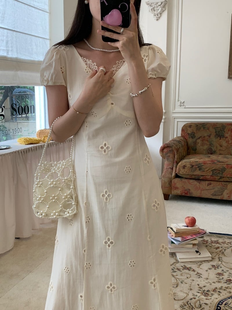 【dress】Vネックカットワークワンピース　M23891