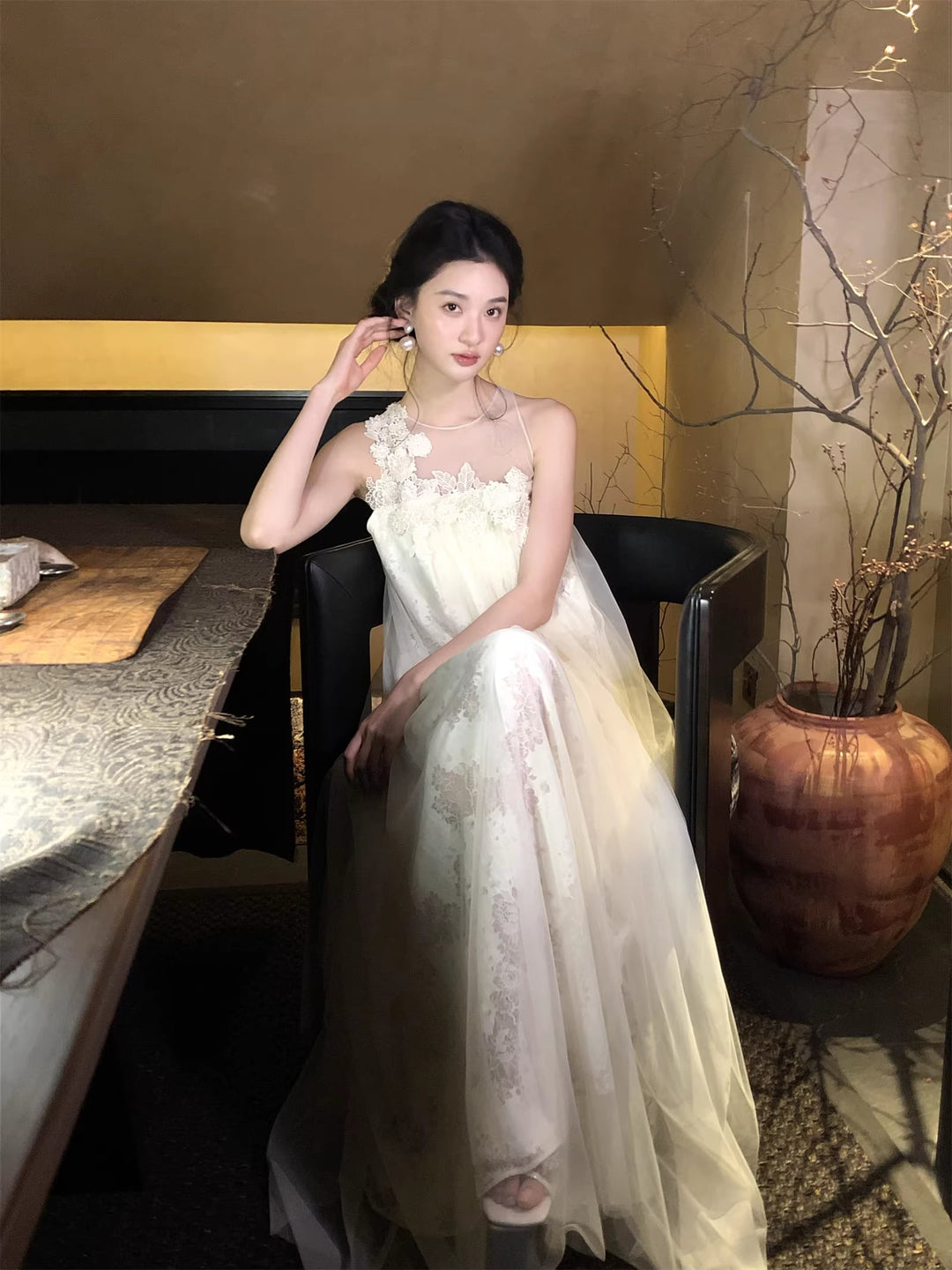 【dress】立体感フラワーノースリーブチュールワンピース Q8409