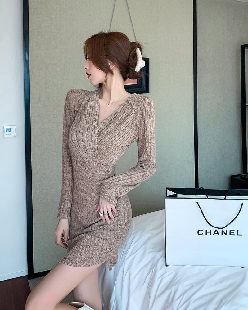 【dress】Vネック無地ニットワンピース　M18180