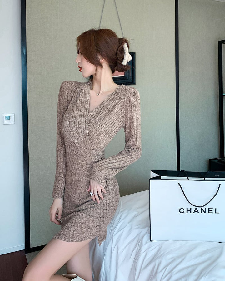 【dress】Vネック無地ニットワンピース　M18180