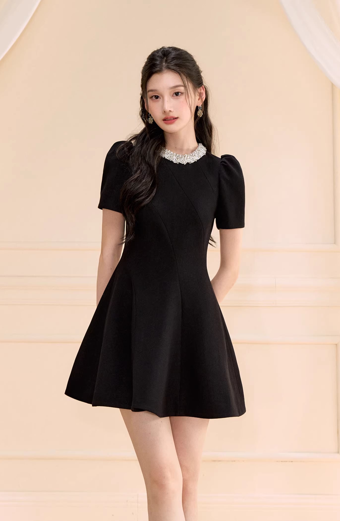 dress】パール付きAラインフレアワンピース Q8463 – NANASTYLE