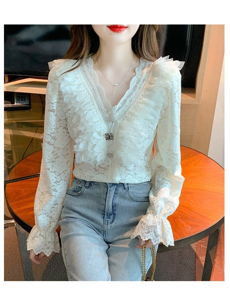 【tops】気質満点大人可愛いVネックレーストップス　M17604