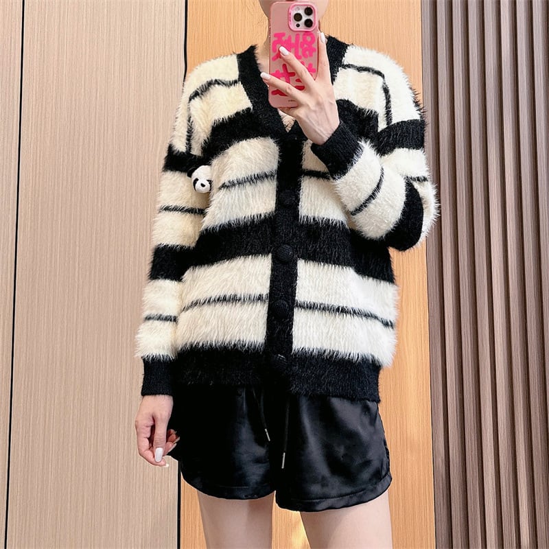 【outer】ボーダー柄Vネック配色カーディガン　M17684