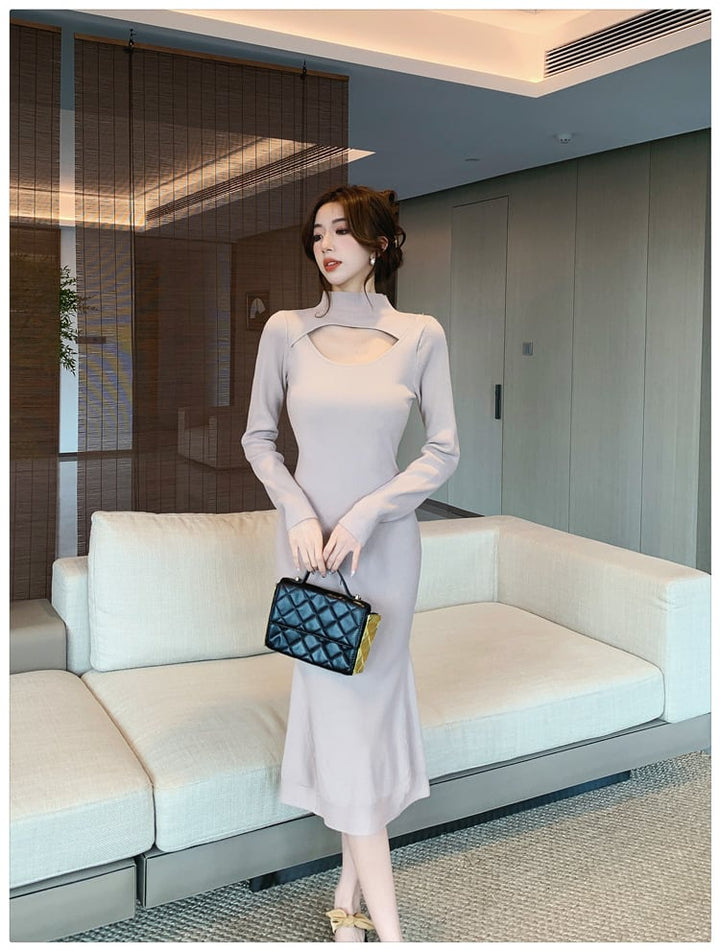 【dress】大人らしい カットワークニットワンピース　M17623