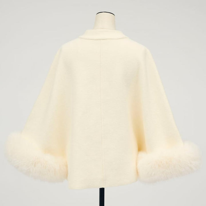 【outer】ファー付きケープ Q7704
