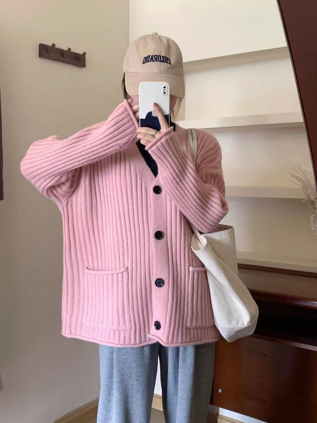 【outert】Vネックアウトポケットニットカーデ　M17813