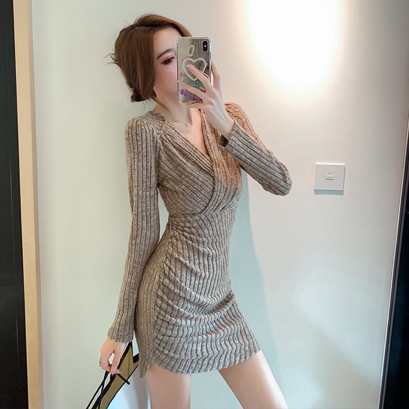 【dress】Vネック無地ニットワンピース　M18180