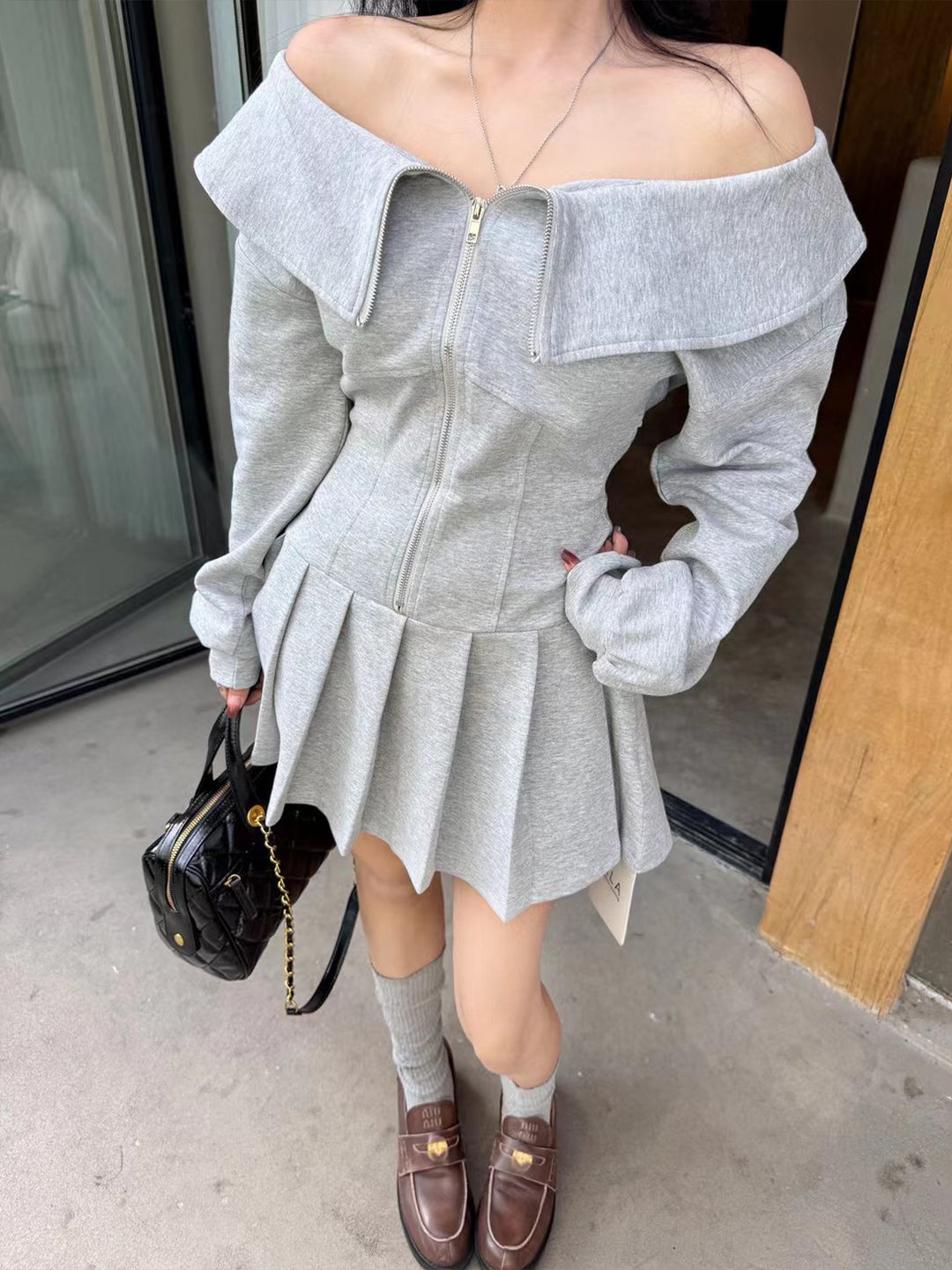 【dress】オフショルダーパーカーワンピース Q9030