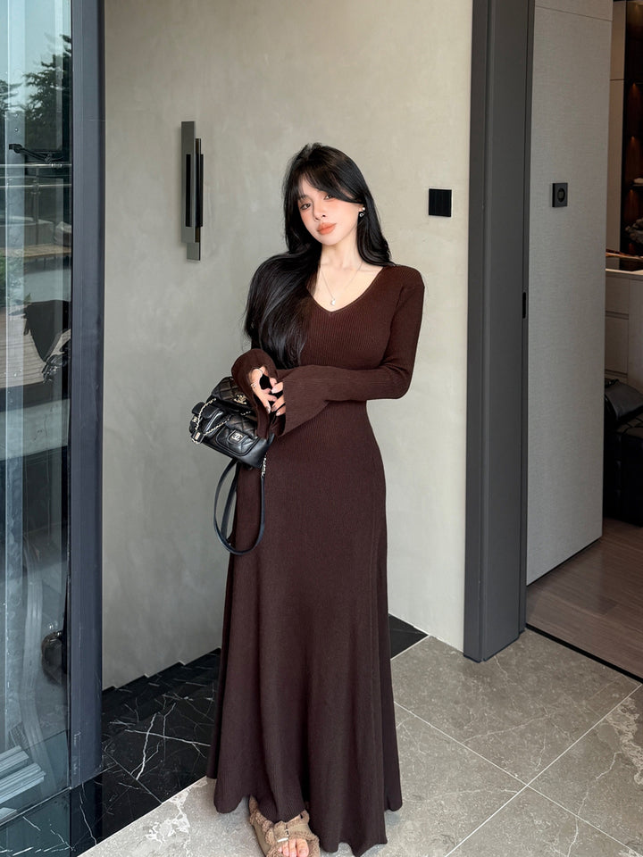 【dress】Vネックロングニットワンピース Q9181
