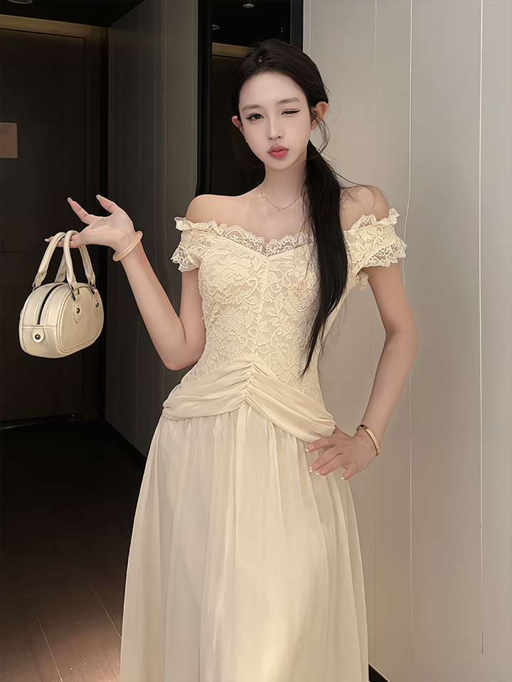 【dress】オフショルダーレースドッキングワンピース Q8633