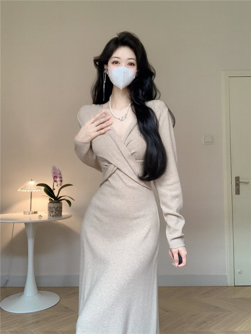 【dress】Vネックニットワンピース　M18047