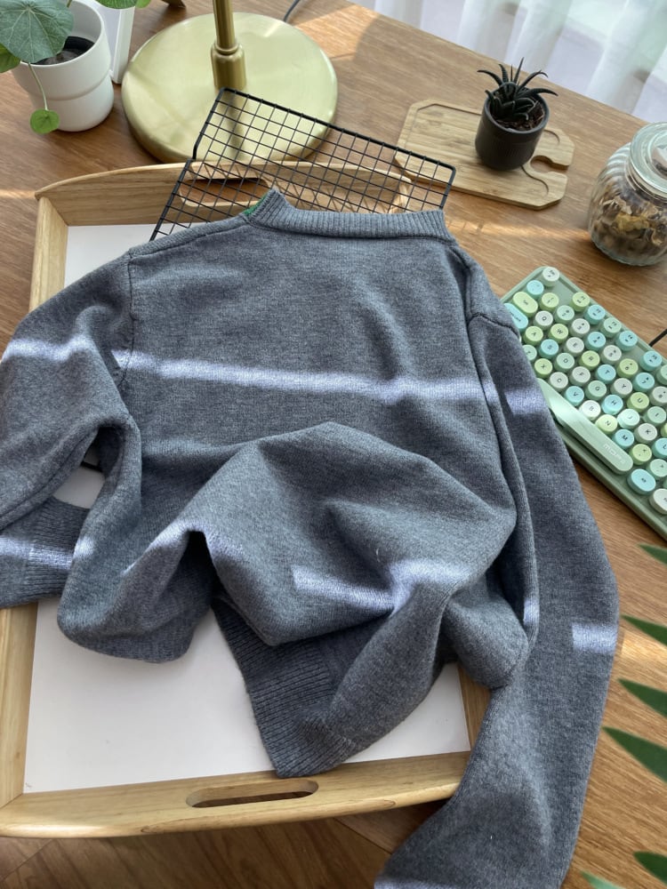 【outer】刺繍ニットカーデ　M18107