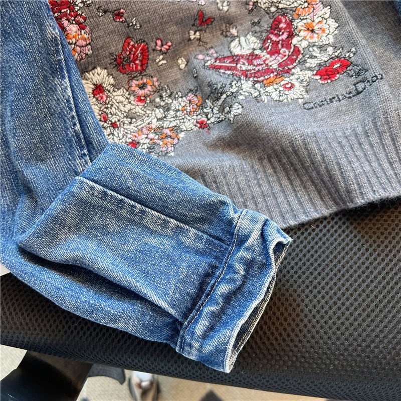 【tops】刺繍デニム切り替えニットセーター　M17706