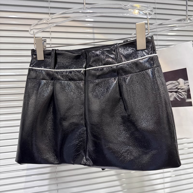 【bottoms】リボン付きPUスカート Q7335