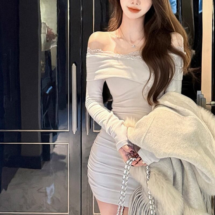 【dress】オフショルダーレースドッキングワンピース Q7555