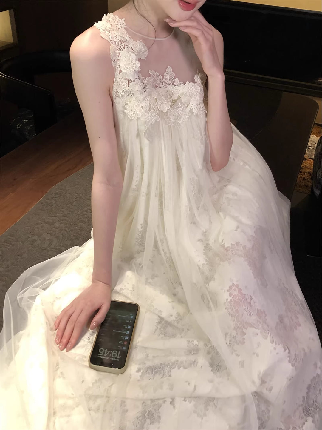 【dress】立体感フラワーノースリーブチュールワンピース Q8409