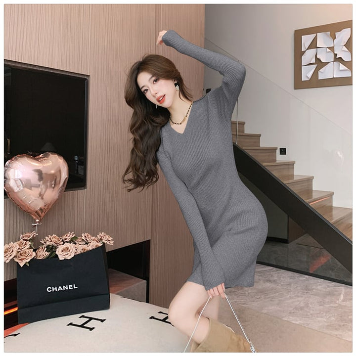 【dress】早い者勝ちVネックニットワンピース　M17588