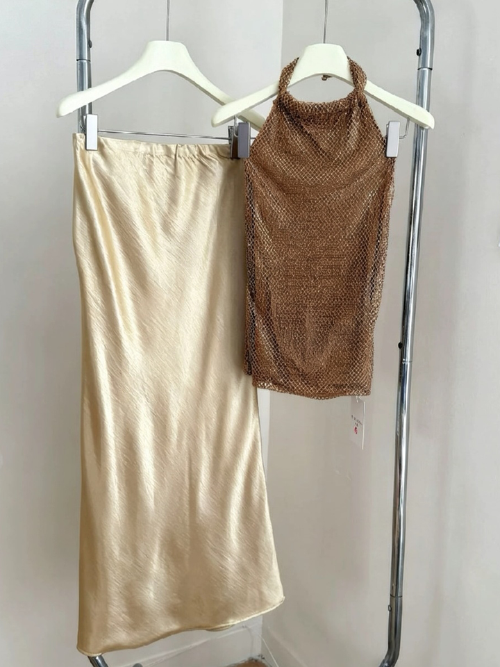 【set】ホルターネックトップス×ロングスカートセット Q8543