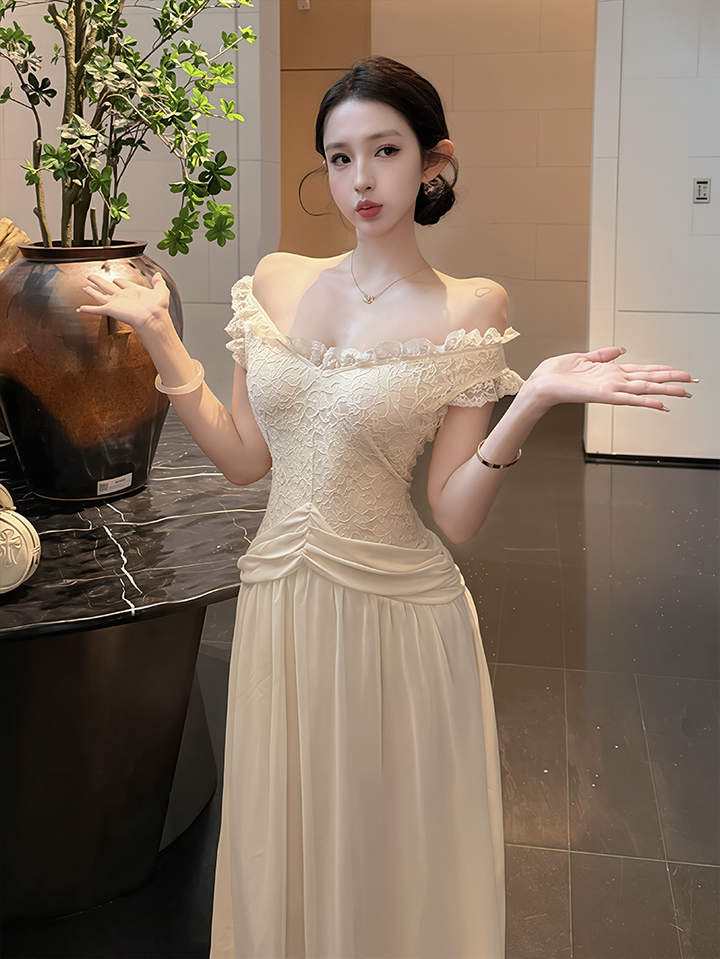 【dress】オフショルダーレースドッキングワンピース Q8633