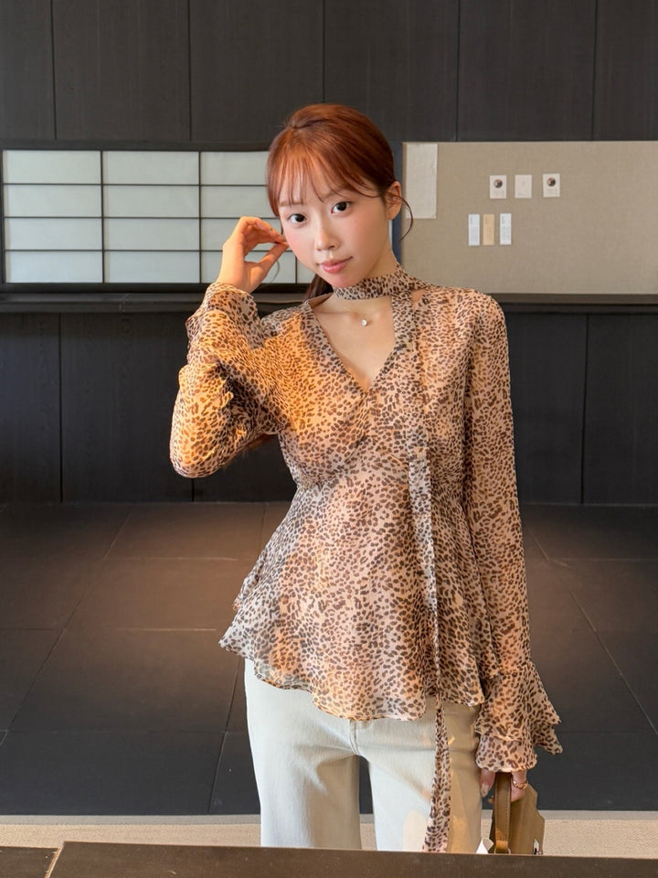 【tops】スカーフ付きvネックトップス Q9048