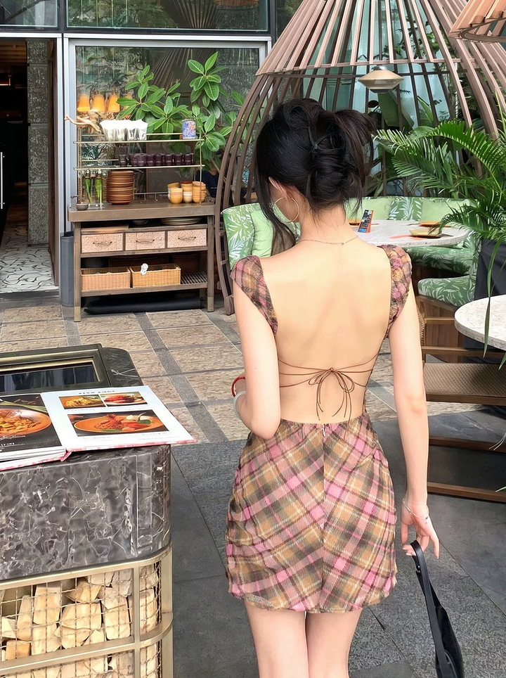 【dress】バックオーポンミニキャミワンピース Q8578