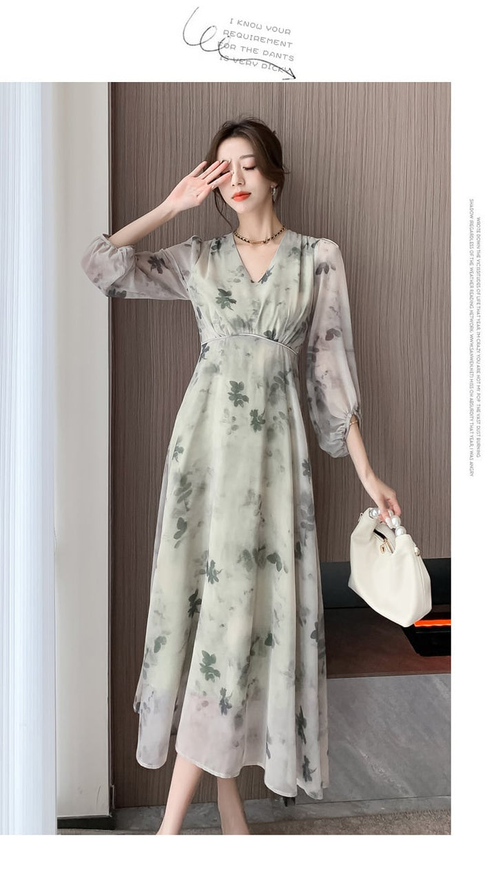 【dress】主役級Vネックプリントデートワンピース　M17612
