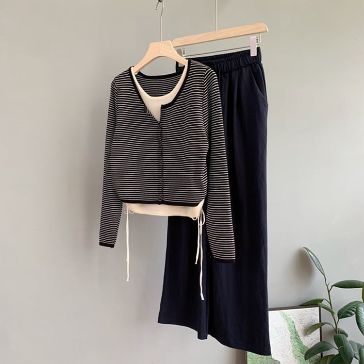 【tops】ボーダー柄切り替えニットトップス　M26522