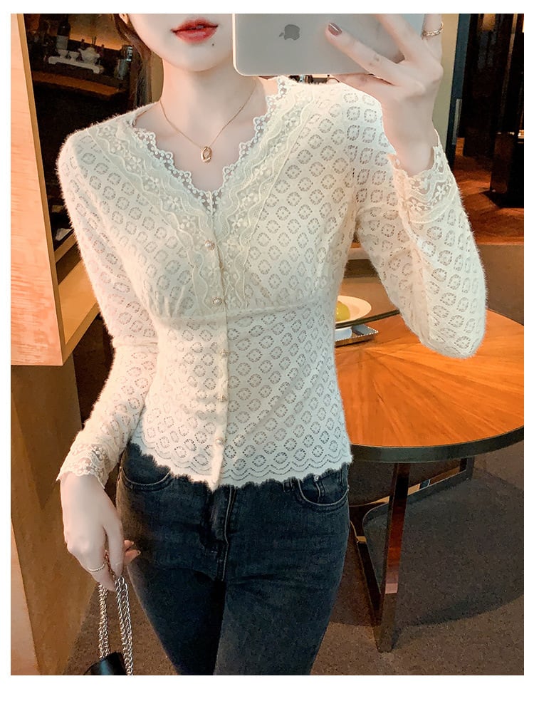 【tops】柔らかくて優しい印象Vネックレーストップス　M17616