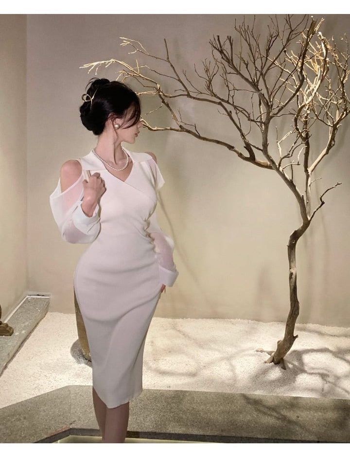 【dress】女性力を高める～オフショルダーニットワンピース　M17054