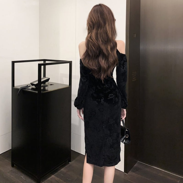 【dress】女性力を高める～オフショルダーワンピース　M17504