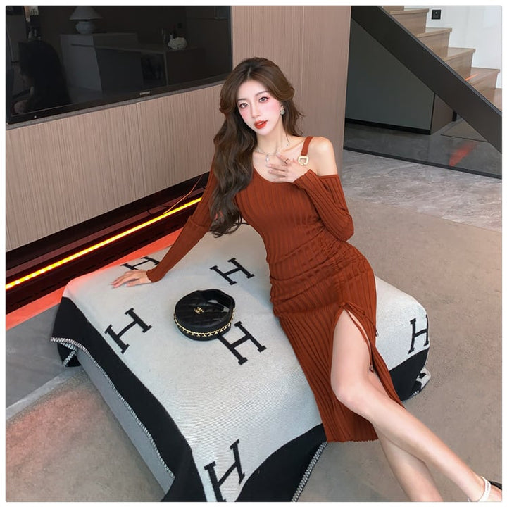 【dress】オフショルダーニットワンピース　M25521