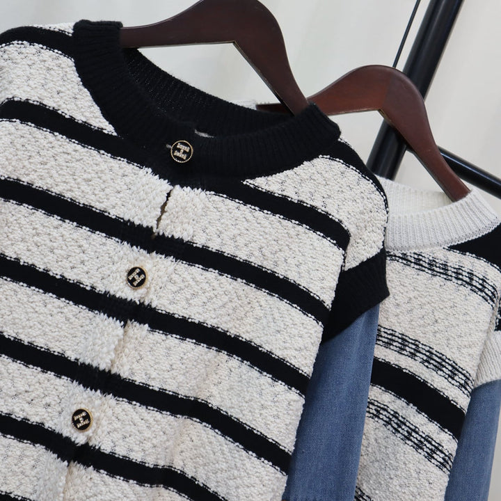 【outer】ボーダー柄ドッキングニットカーデ　M18291