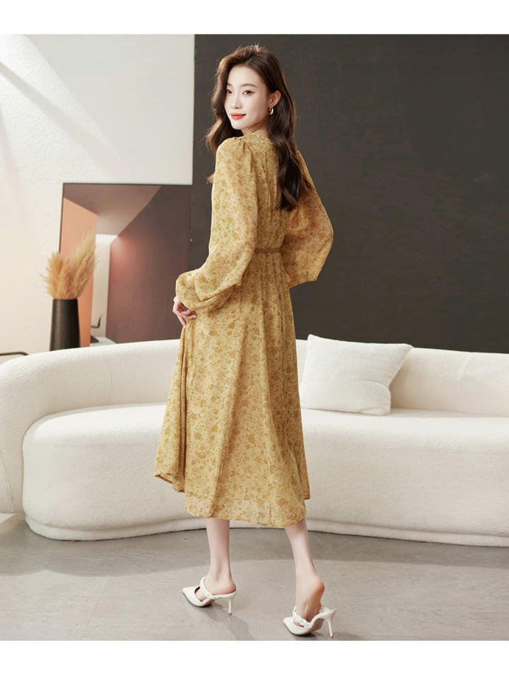 【dress】輝いて超人気 ! Vネック花柄ワンピースベルト付き　M17029