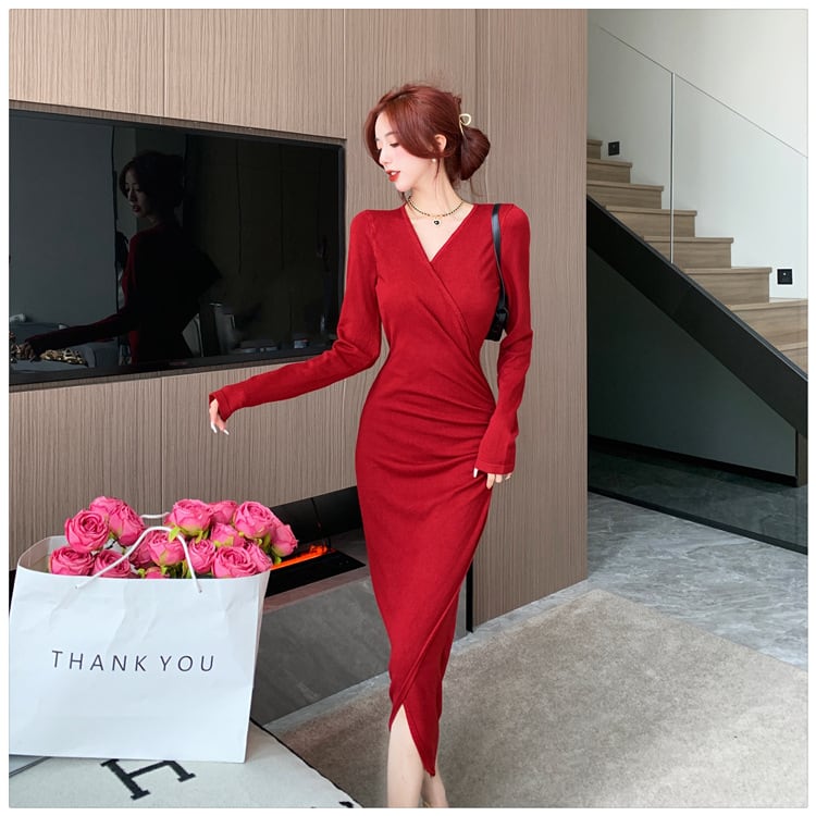 【dress】細身効果抜群♪Vネックスリットニットワンピース　M17486