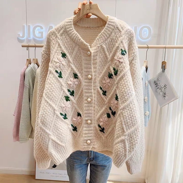 【outer】クルーネック刺繍ニットカーデ　M18132