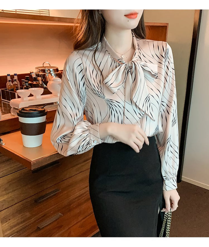 【tops】プリントシャツトップス　M18304