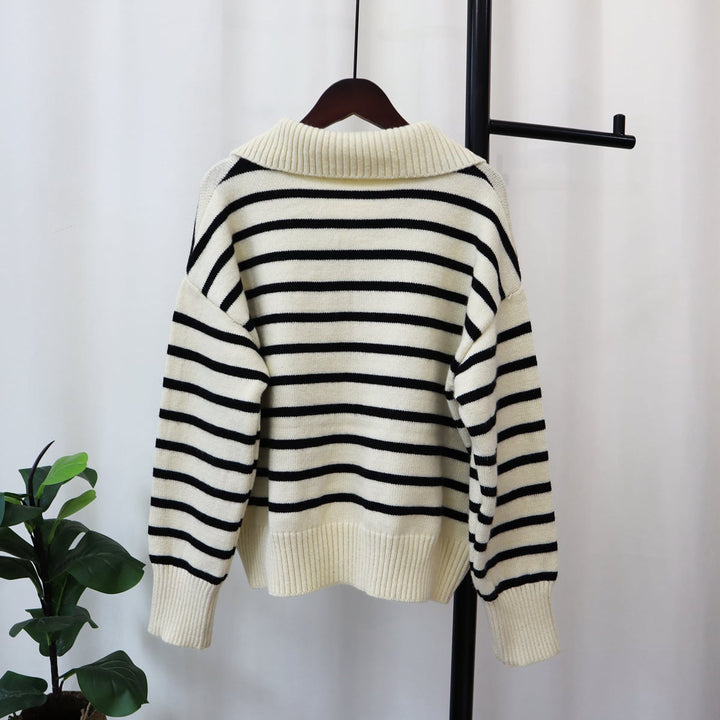 【tops】クルーネックボーダー柄ニットセーター　M17997