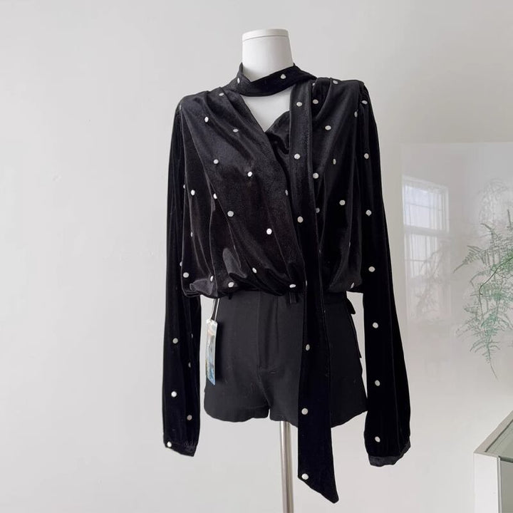 【tops】Vネックドット柄ベルベットトップス Q7399