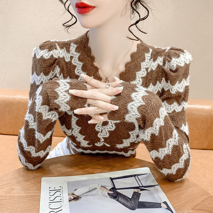 【tops】カットワークレースVネックトップス　M18298