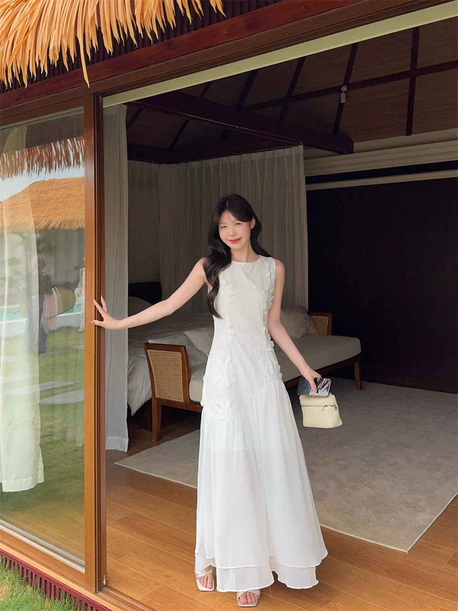 【dress】ノースリーブ刺繍フラワーロングワンピース Q8541