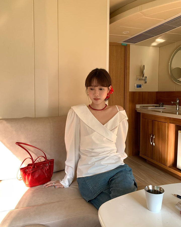 【tops】オフショルダーシャツトップス　M29584