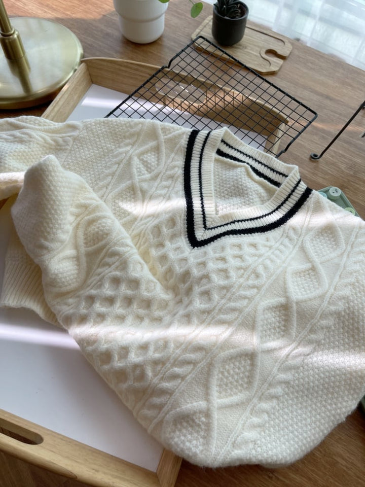 【tops】Vネックニットセーター　M28962
