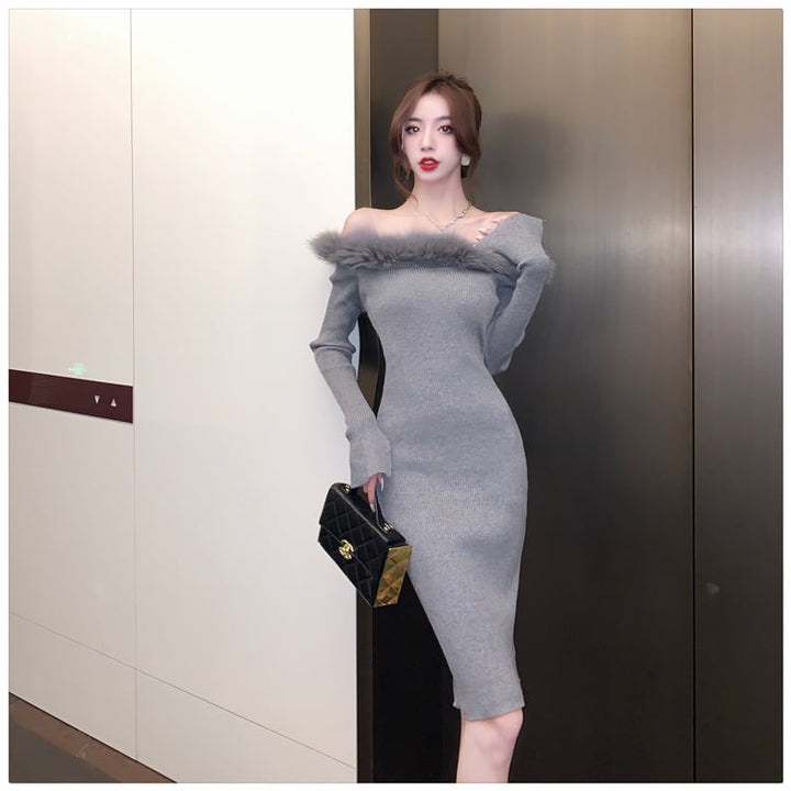 【dress】フェザーオフショルダーニットワンピース　M17993