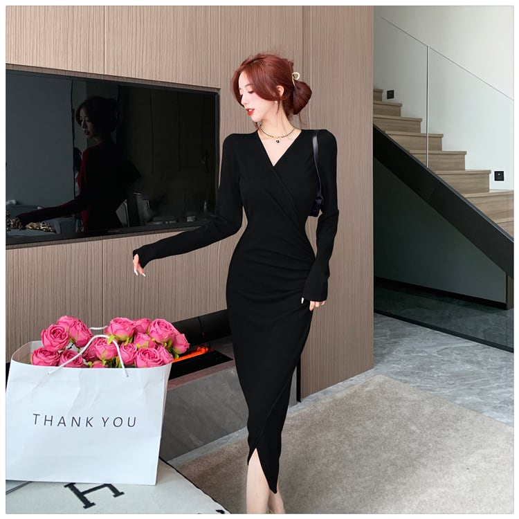 【dress】細身効果抜群♪Vネックスリットニットワンピース　M17486