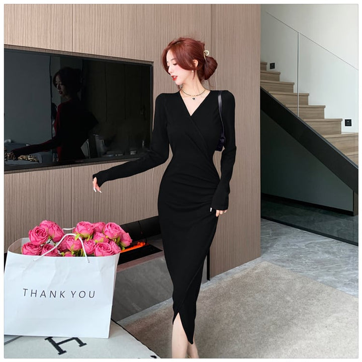 【dress】細身効果抜群♪Vネックスリットニットワンピース　M17486